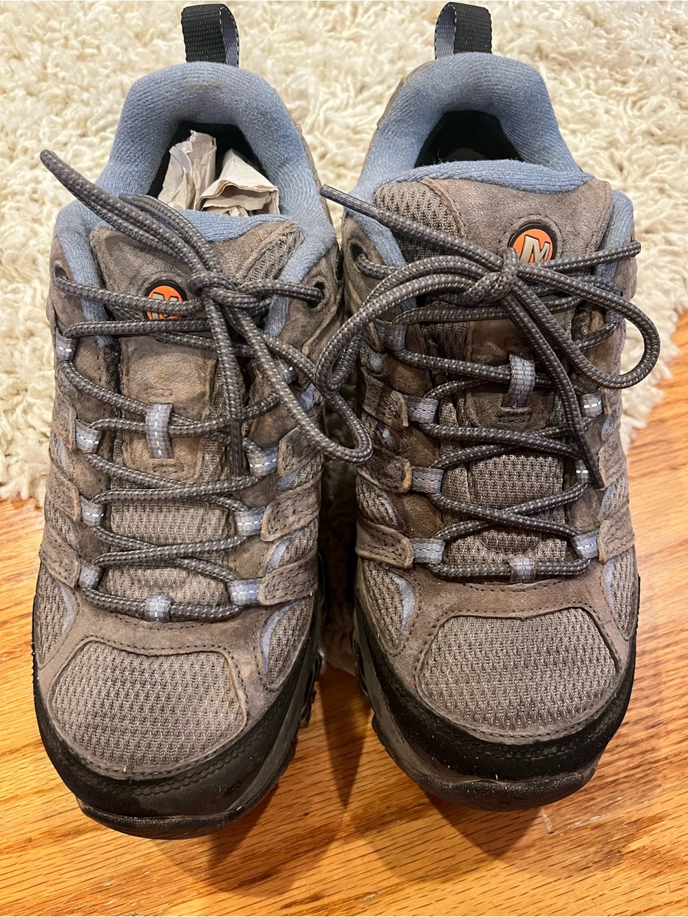 Women’s 9W Merrell Moab 3 Hiking Shoes worn once! Granite Gray color waterproof